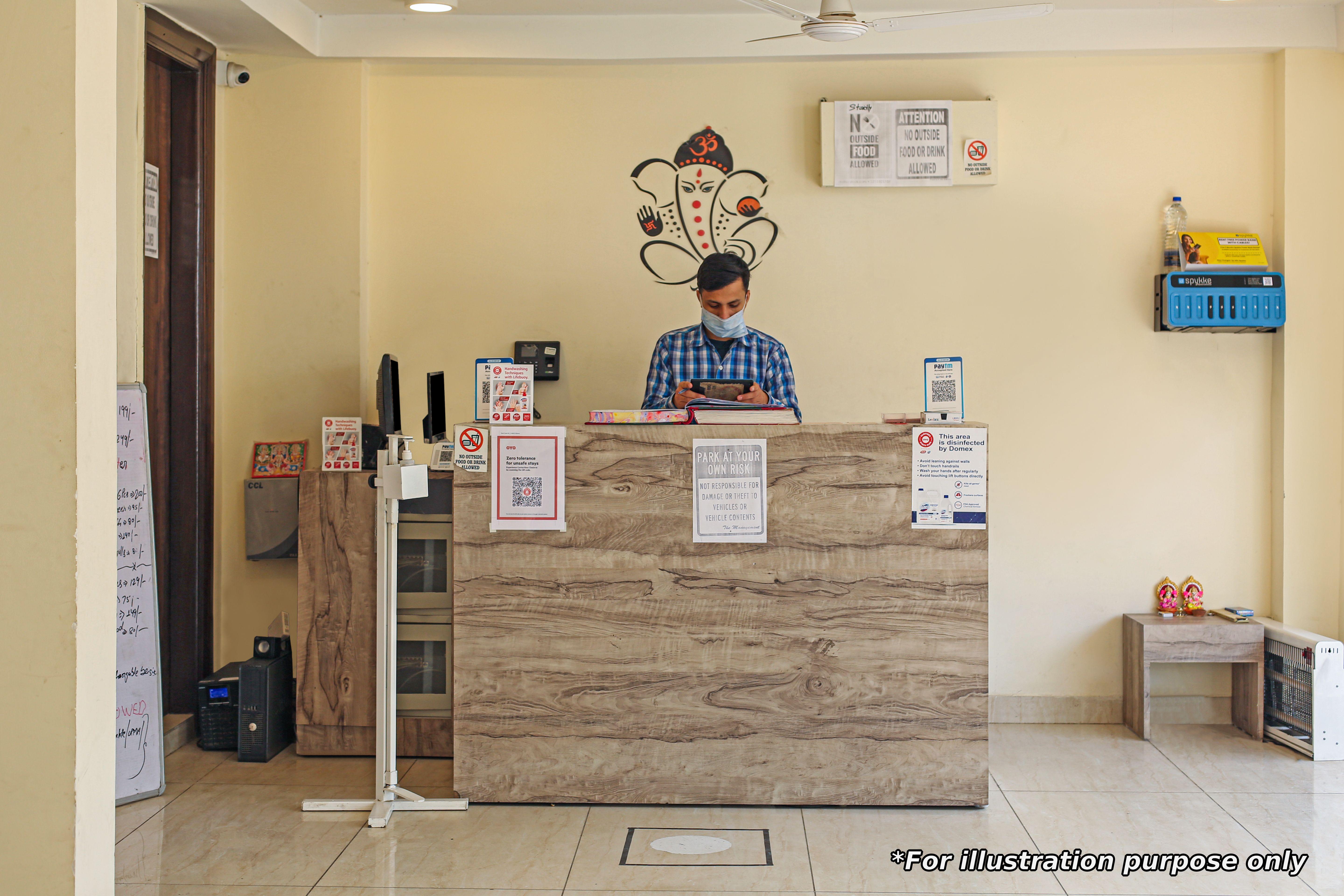 Hotel White Parrot Mysore Exteriör bild
